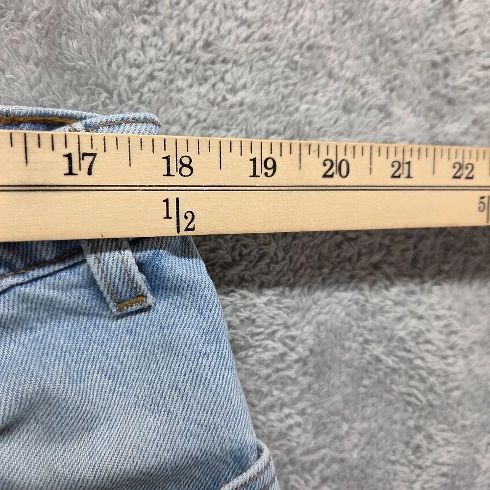 Vintage Levis 550 Jeans Mens 38X30‎ Relaxed Tapered Light Wash 90s Denim